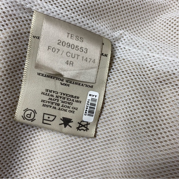 Burberry Tess Classic Trench Coat - Picture 11 of 15